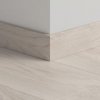 PGVSK40036_PG_Vinyl_standard_skirting_Installed_MAIN-B2B_Square_XL.jpg